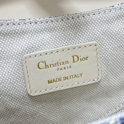 DIOR 25S MINI SOFT SADDLE BAG 19 IN BLUE DIOR OBLIQUE CHAMBRAY AND IVORY SMOOTH CALFSKIN