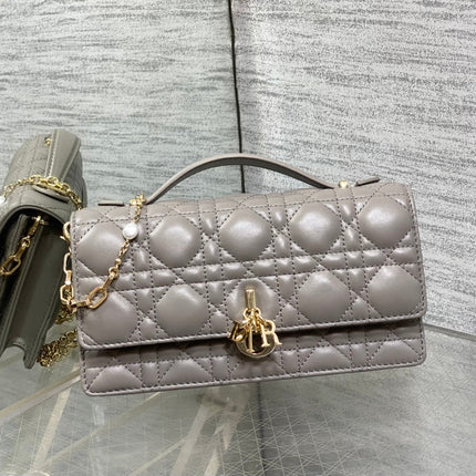 DIOR 25S DIOR TALK PHONE POUCH 21 IN DIRTY LILAC CANNAGE LAMBSKIN GOLD HARDWARE