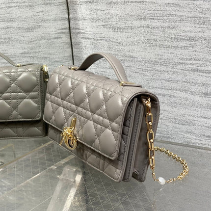 DIOR 25S DIOR TALK PHONE POUCH 21 IN DIRTY LILAC CANNAGE LAMBSKIN GOLD HARDWARE