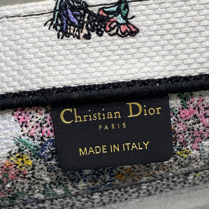 DIOR 25S LUCKY SMALL DIOR BOOK TOTE 26 IN WHITE MULTICOLOR DIOR STAR EMBROIDERY