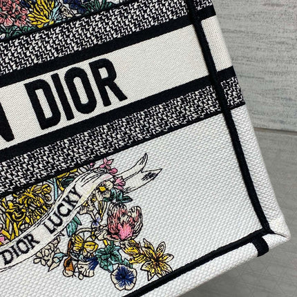 DIOR 25S LUCKY MEDIUM DIOR BOOK TOTE 36 IN WHITE MULTICOLOR DIOR STAR EMBROIDERY