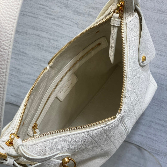 DIOR 25S SMALL VOYAGE BAG 23 IN IVORY FLAT MACROCANNAGE GRAINED CALFSKIN