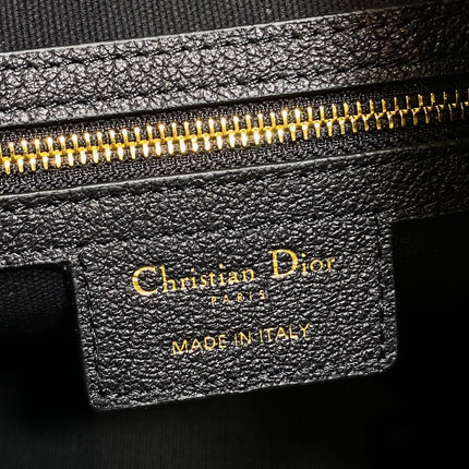 DIOR 25S VOYAGE BAG 34 IN BLACK FLAT MACROCANNAGE GRAINED CALFSKIN