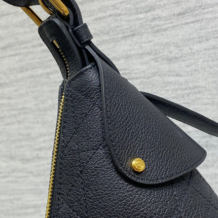 DIOR 25S VOYAGE BAG 34 IN BLACK FLAT MACROCANNAGE GRAINED CALFSKIN