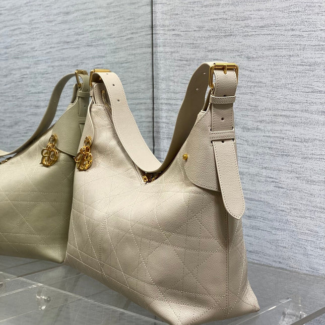 DIOR 25S VOYAGE BAG 34 IN POWDER BEIGE FLAT MACROCANNAGE GRAINED CALFSKIN