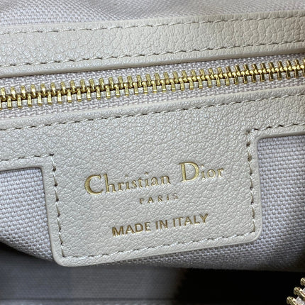 DIOR 25S VOYAGE BAG 34 IN POWDER BEIGE FLAT MACROCANNAGE GRAINED CALFSKIN