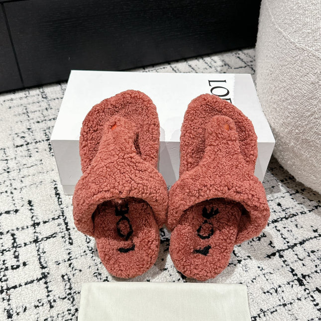 LW SHEARLING THONG SLIPPER IN BRICK