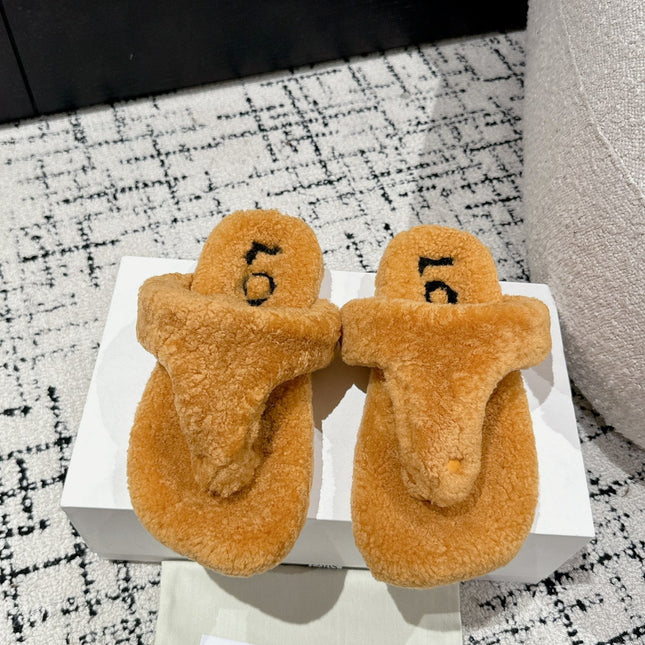 LW SHEARLING THONG SLIPPER IN BRONZE