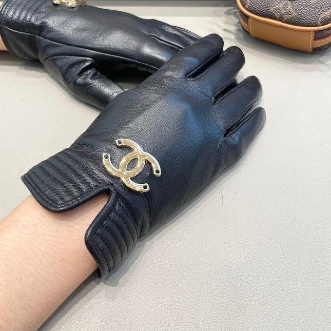 GLOVES IN BLACK LAMBSKIN WITH GOLD LOGO 462414