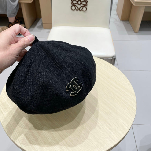 BERET HAT BLACK WITH LOGO 672662