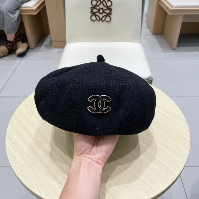 BERET HAT BLACK WITH LOGO 672662