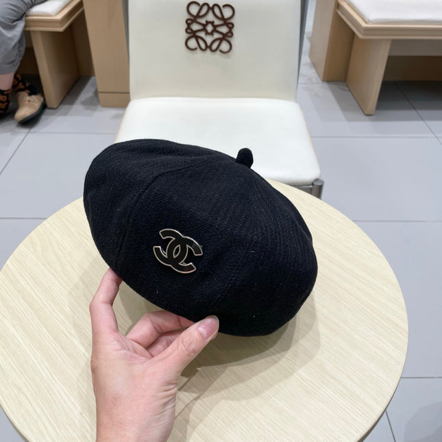 BERET HAT BLACK WITH LOGO 672662