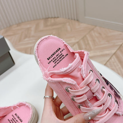 SNEAKER MULES IN PINK CANVAS GRAFFITI LOGO