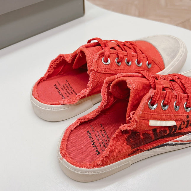 SNEAKER MULES IN RED CANVAS GRAFFITI LOGO