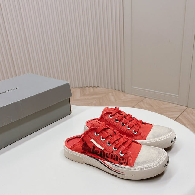SNEAKER MULES IN RED CANVAS GRAFFITI LOGO