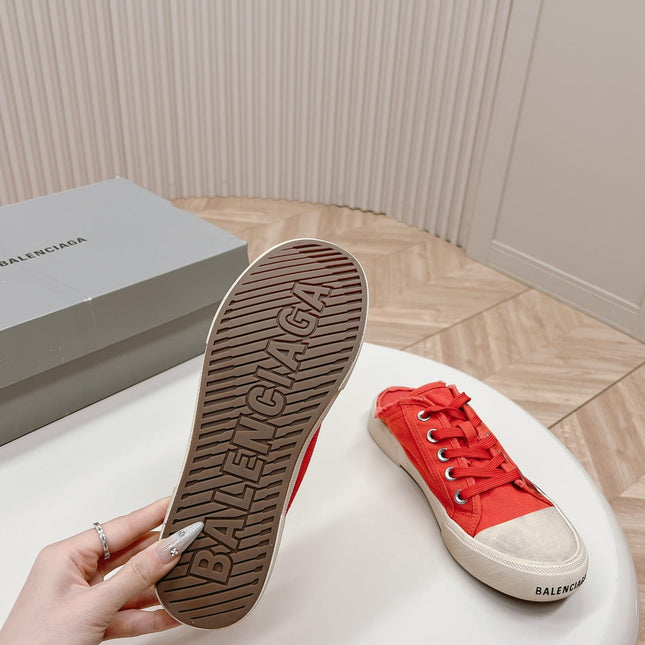 SNEAKER MULES IN RED CANVAS GRAFFITI LOGO