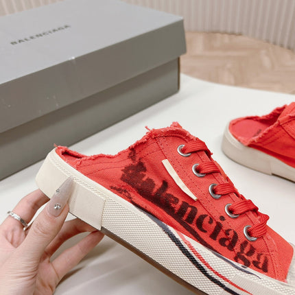 SNEAKER MULES IN RED CANVAS GRAFFITI LOGO