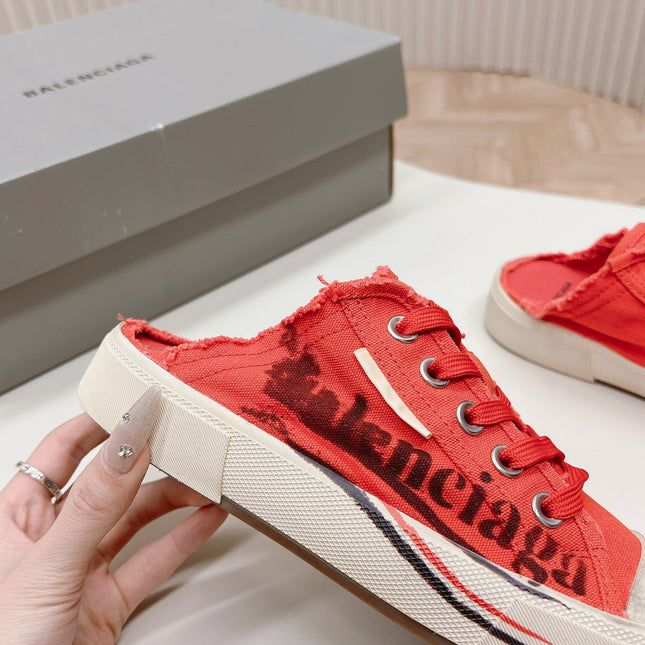 SNEAKER MULES IN RED CANVAS GRAFFITI LOGO