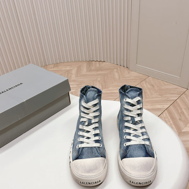 HIGH-TOP SNEAKERS IN BLUE DENIM LOGO PRINT