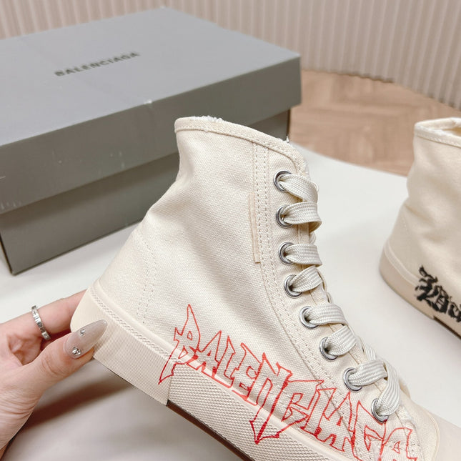 HIGH-TOP SNEAKERS GRAFFITI IN WHITE CANVAS