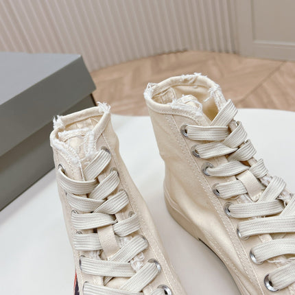 WHITE CANVAS HIGH-TOP SNEAKERS LOGO GRAFFITI