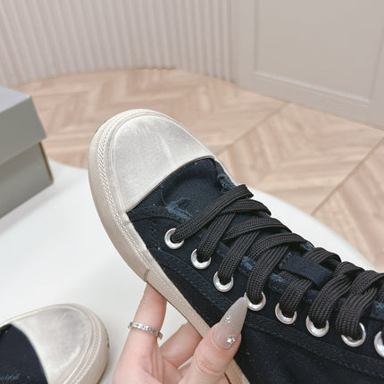 BLACK CANVAS HIGH-TOP SNEAKERS LOGO GRAFFITI