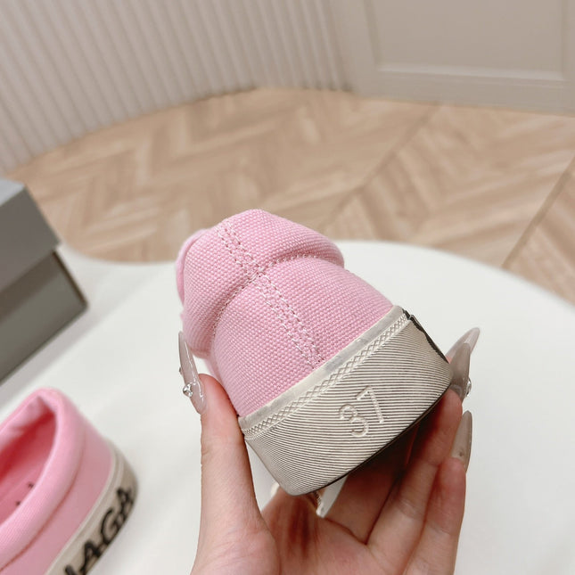 SLIP-ON SNEAKERS GRAFFITI IN PINK CANVAS