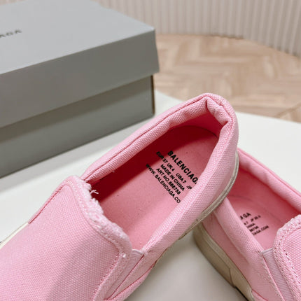 SLIP-ON SNEAKERS GRAFFITI IN PINK CANVAS