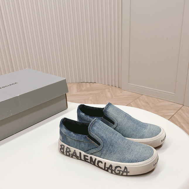 SLIP-ON SNEAKERS GRAFFITI IN LIGHT BLUE DENIM