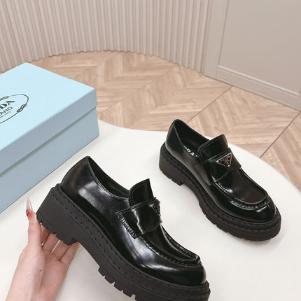 PRA BRUSHED MONOLITH LOAFERS GLOSSY BLACK CALFSKIN