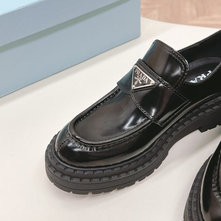 PRA BRUSHED MONOLITH LOAFERS GLOSSY BLACK CALFSKIN