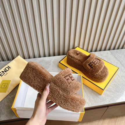 FENDI SLIPPER IN SEPIA BROWN FUR