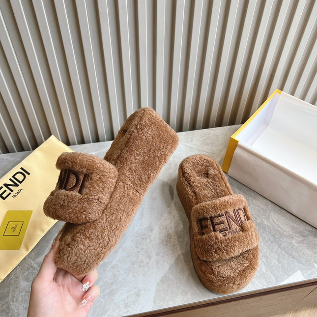 FENDI SLIPPER IN SEPIA BROWN FUR