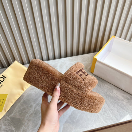 FENDI SLIPPER IN SEPIA BROWN FUR