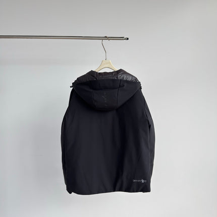 MONCLER 25S WATER-RESISTANT HOODED DOWN JACKET 230
