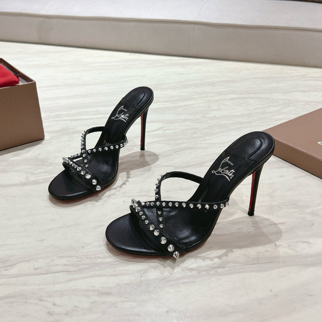 CRYSTAL GLITTER CRISS-CROSS STRAP SANDALS IN BLACK CALFSKIN