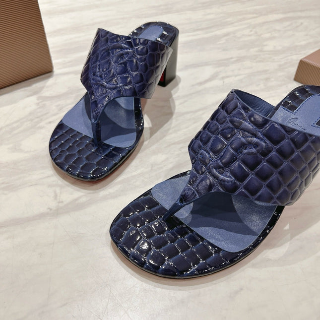 EMBOIDERED LOGO MULES IN NAVY BLUE EMBOSSED CALFSKIN