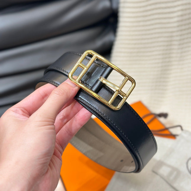 HM CAPE COD 32MM REVERSIBLE BELT BLACK AND TAN LEATHER GOLD BUCKLE