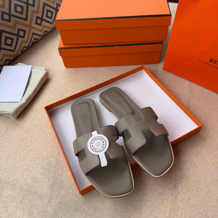 0RAN SANDALS IN CEDAR BROWN CALFSKIN