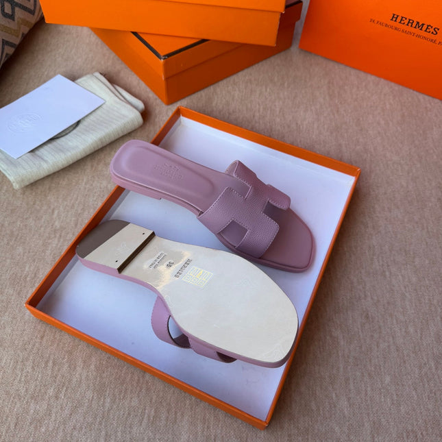 0RAN SANDALS IN PASTEL PURPLE CALFSKIN