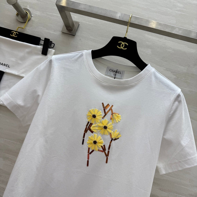 CC 25 Beaded Embroidered Daisy T-shirt White Cotton