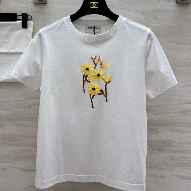 CC 25 Beaded Embroidered Daisy T-shirt White Cotton