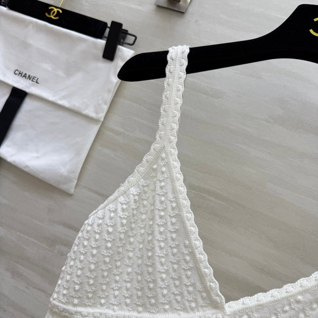 CHANEL WHITE SPAGHETTI STRAP TOP 265024
