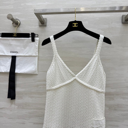 CHANEL WHITE SPAGHETTI STRAP TOP 265024