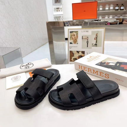 CHYPRE SANDAL IN BLACK CALFSKIN 186752