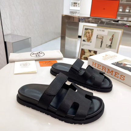 CHYPRE SANDAL IN BLACK CALFSKIN 186752