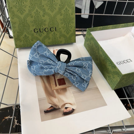 BOW CLAW CLIP IN LIGHT BLUE DENIM 425503