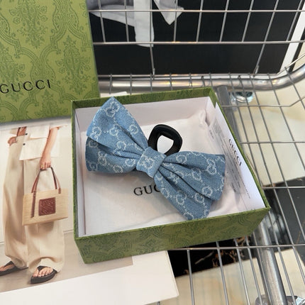 BOW CLAW CLIP IN LIGHT BLUE DENIM 425503