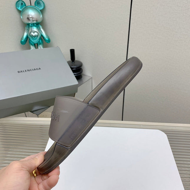 POOL SLIDE SANDAL IN SMOKE BROWN RUBBER