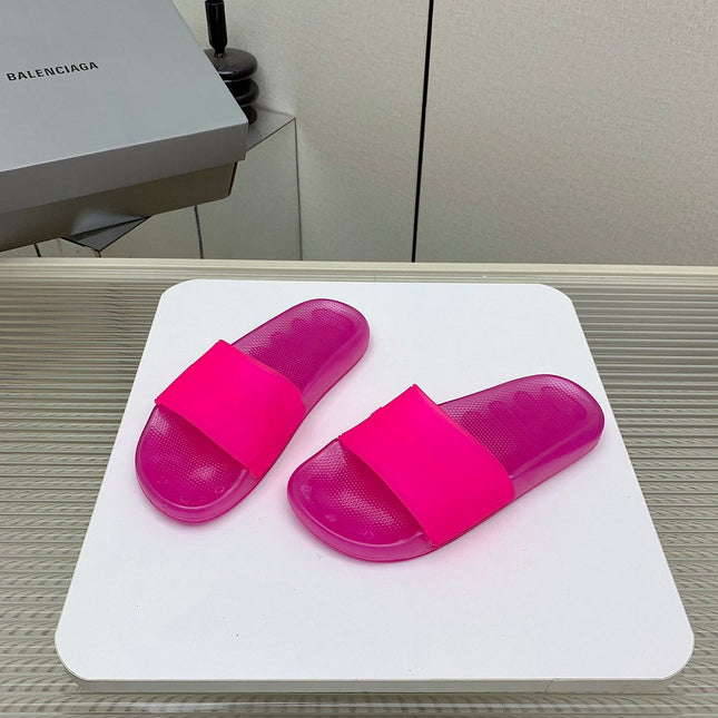 POOL SLIDE SANDAL IN JELLY PINK RUBBER